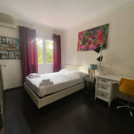 Villa Superb Villa, Swimming Pool, Secluded Gardens