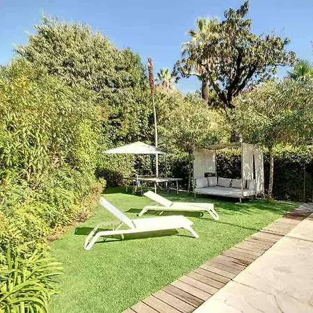 Superb Villa, Swimming Pool, Secluded Gardens Villa *