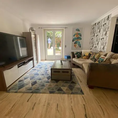 Villa Superb Villa, Swimming Pool, Secluded Gardens *